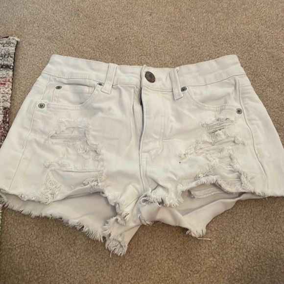great shape white American eagle jean shorts - Picture 1 of 3